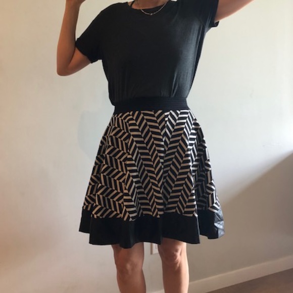 Designer Italian skirt - Picture 12 of 12